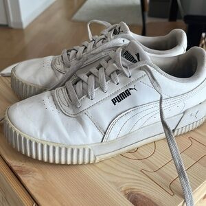 Women’s size 7 Puma